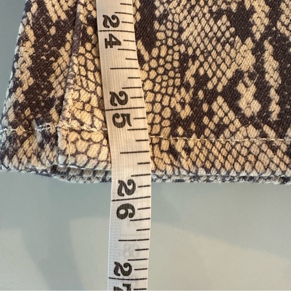 NWT Frame Denim Le Crop Mini Boot Denim Jean in The Serpent Snake Print Size 26 - Picture 11 of 11
